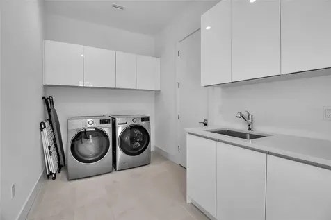 2231 Wood Street Sarasota FL 34237