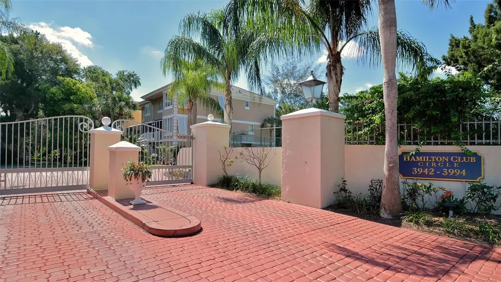 3925 Hamilton Club Circle Sarasota FL 34242