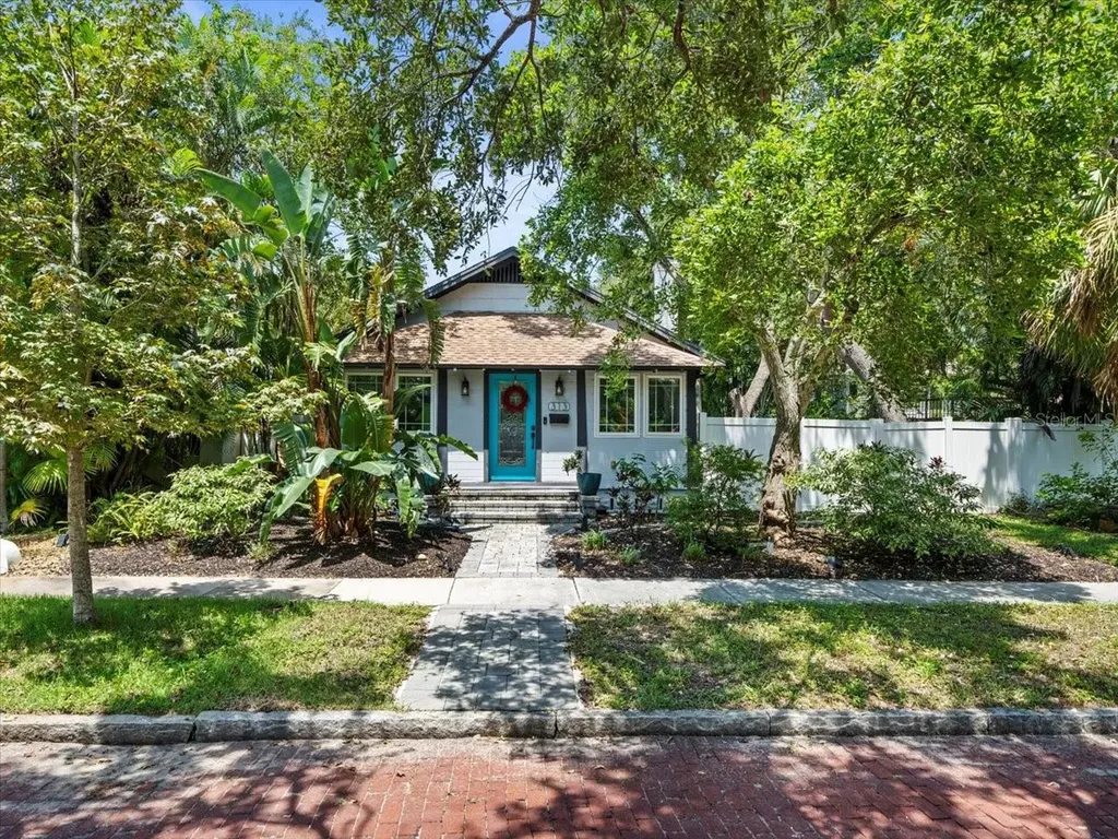 313 23rd Avenue N St Petersburg FL 33704