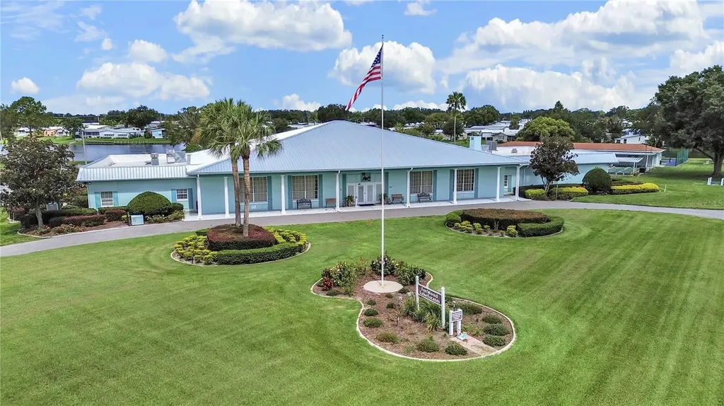 4909 Foxwood Lake Drive Lakeland FL 33810