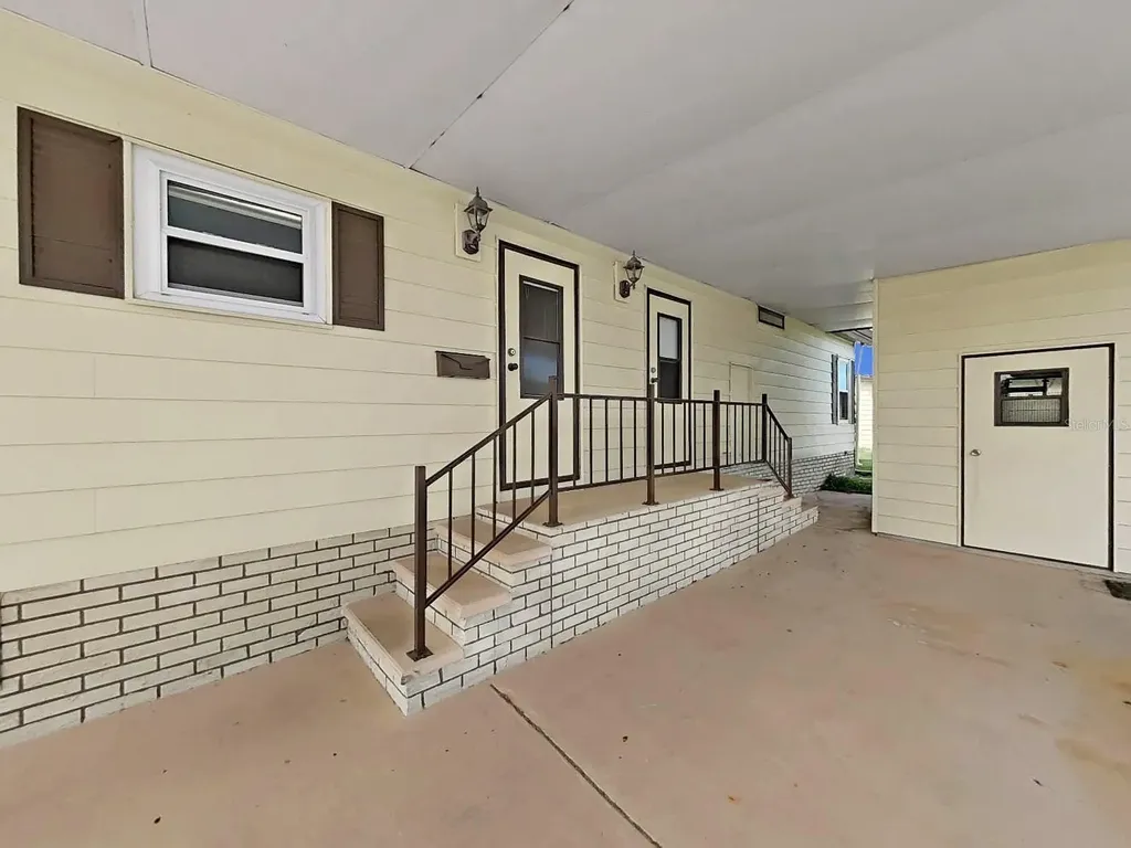 4909 Foxwood Lake Drive Lakeland FL 33810