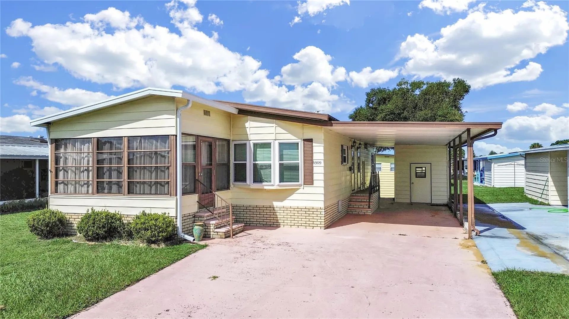 4909 Foxwood Lake Drive Lakeland FL 33810