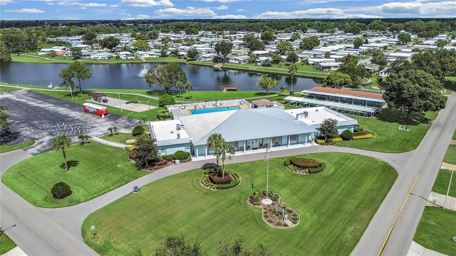 4909 Foxwood Lake Drive Lakeland FL 33810