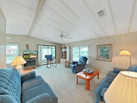 4909 Foxwood Lake Drive Lakeland FL 33810