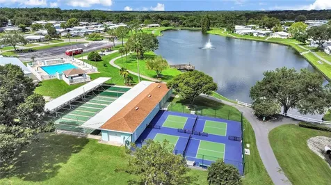 4909 Foxwood Lake Drive Lakeland FL 33810