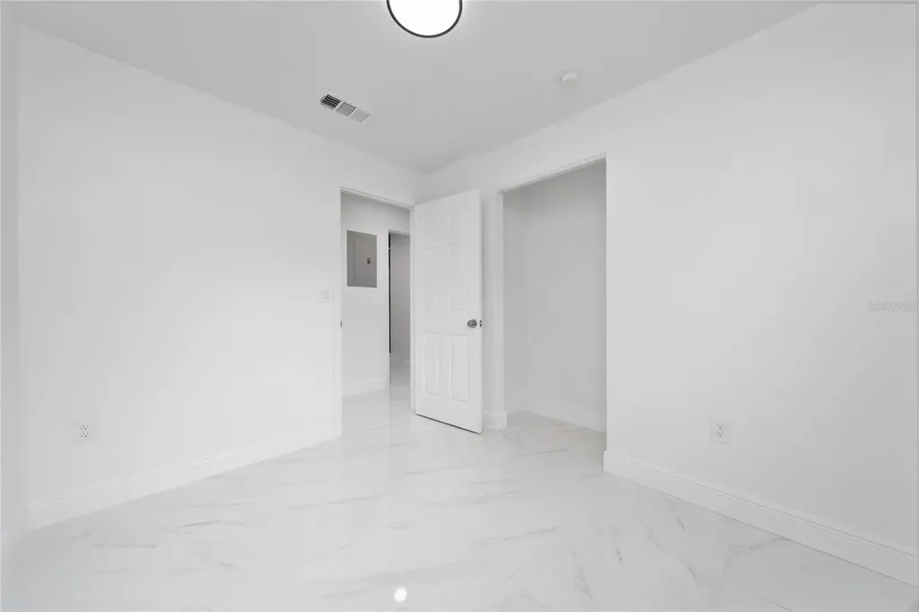 5621 Lunsford Drive Orlando FL 32818