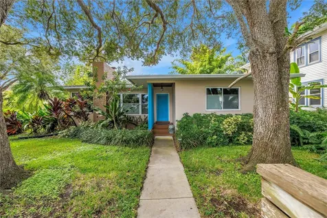 256 19th Avenue NE St Petersburg FL 33704