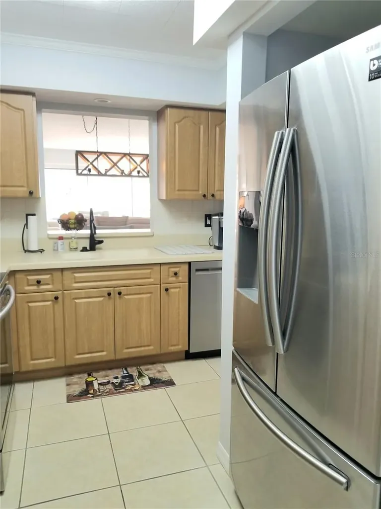 5630 Golf Pointe Drive Sarasota FL 34243