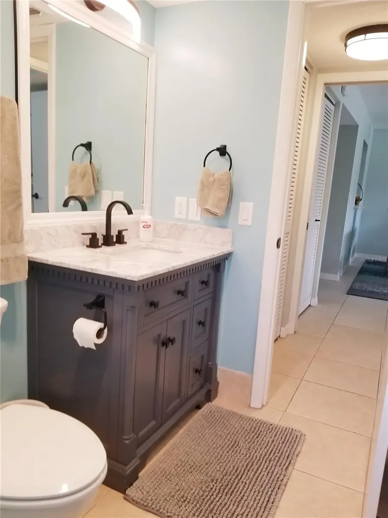 5630 Golf Pointe Drive Sarasota FL 34243