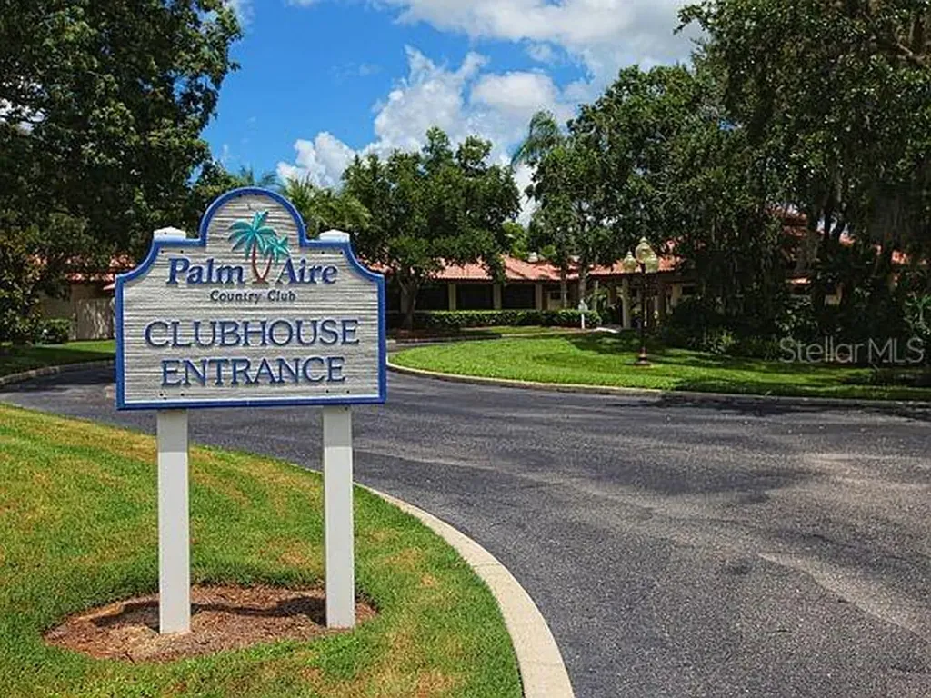 5630 Golf Pointe Drive Sarasota FL 34243
