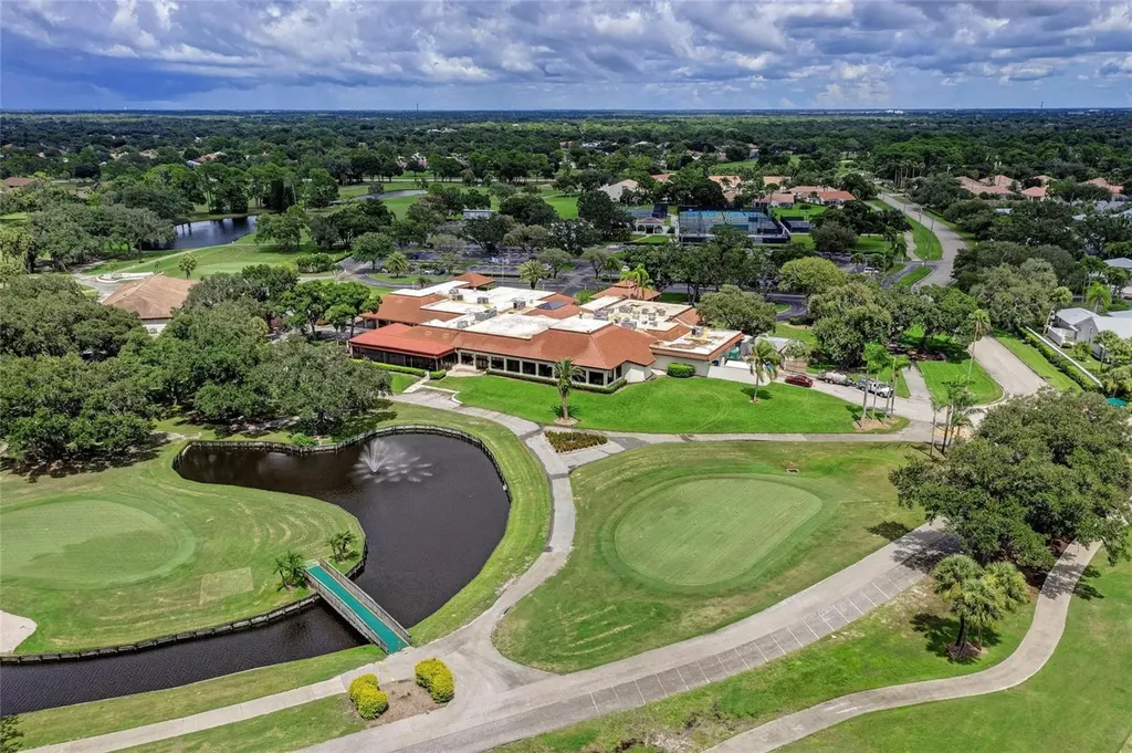 5630 Golf Pointe Drive Sarasota FL 34243