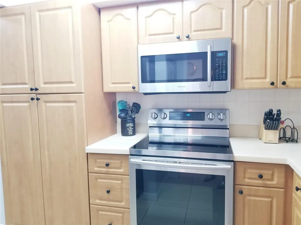 5630 Golf Pointe Drive Sarasota FL 34243