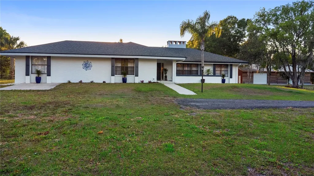 1560 S Pearl Street Deland FL 32720