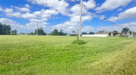 312 SW 15th Place Cape Coral FL 33991