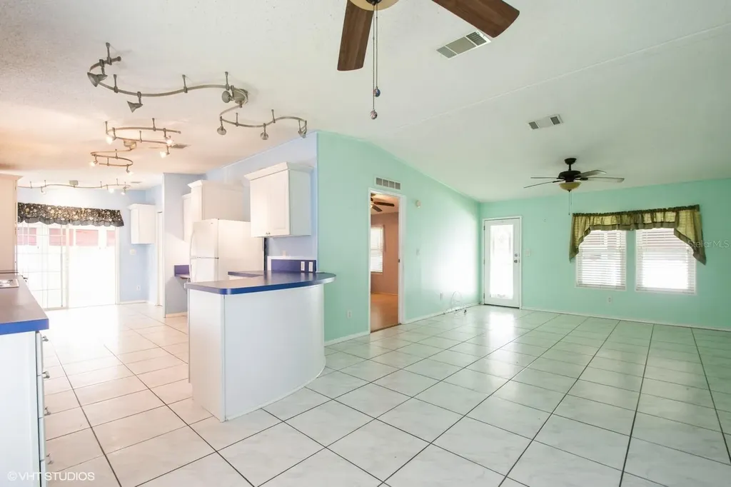 472 Trout Lane Oldsmar FL 34677