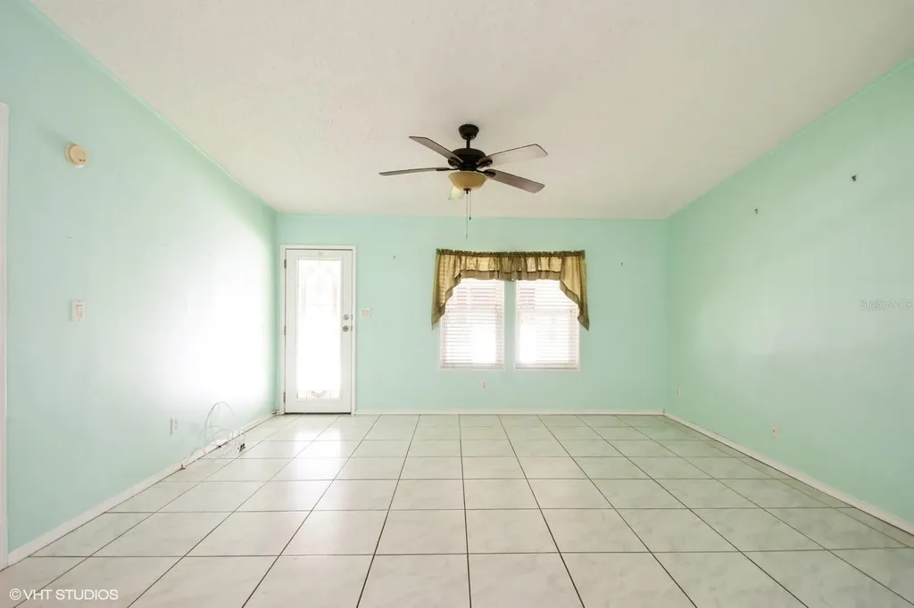 472 Trout Lane Oldsmar FL 34677