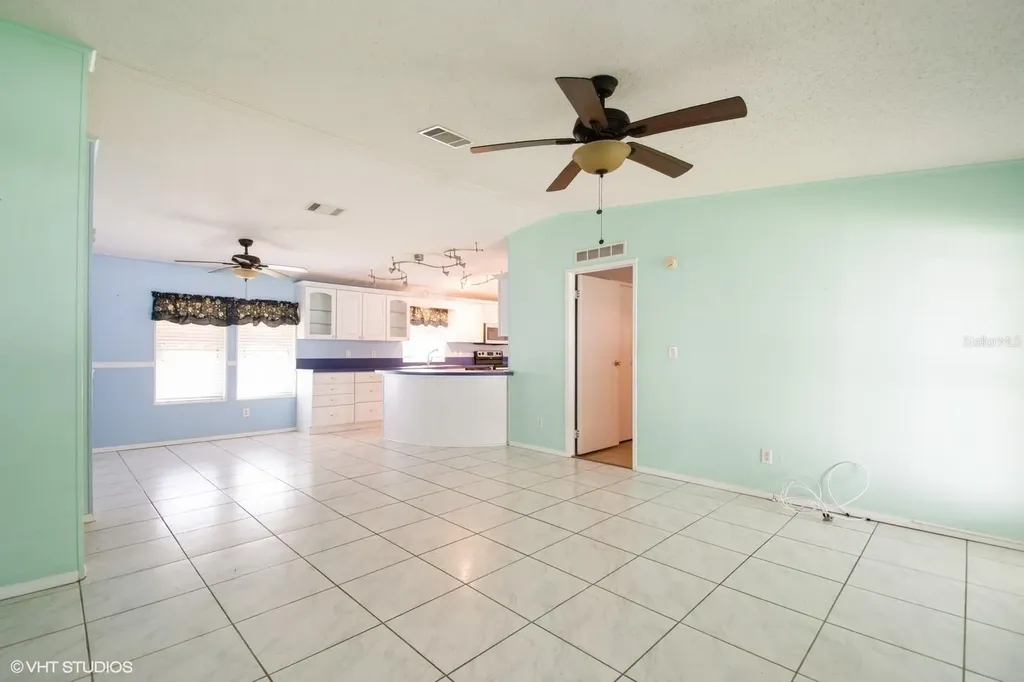 472 Trout Lane Oldsmar FL 34677
