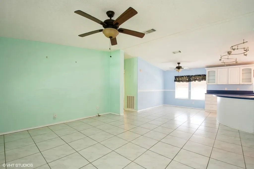 472 Trout Lane Oldsmar FL 34677