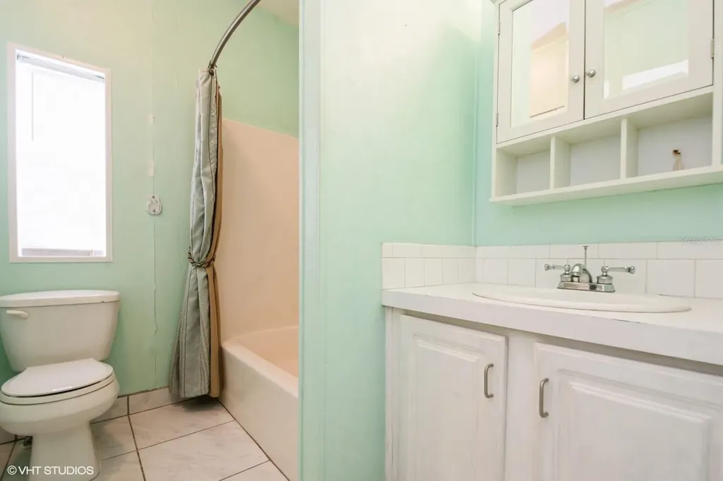 472 Trout Lane Oldsmar FL 34677
