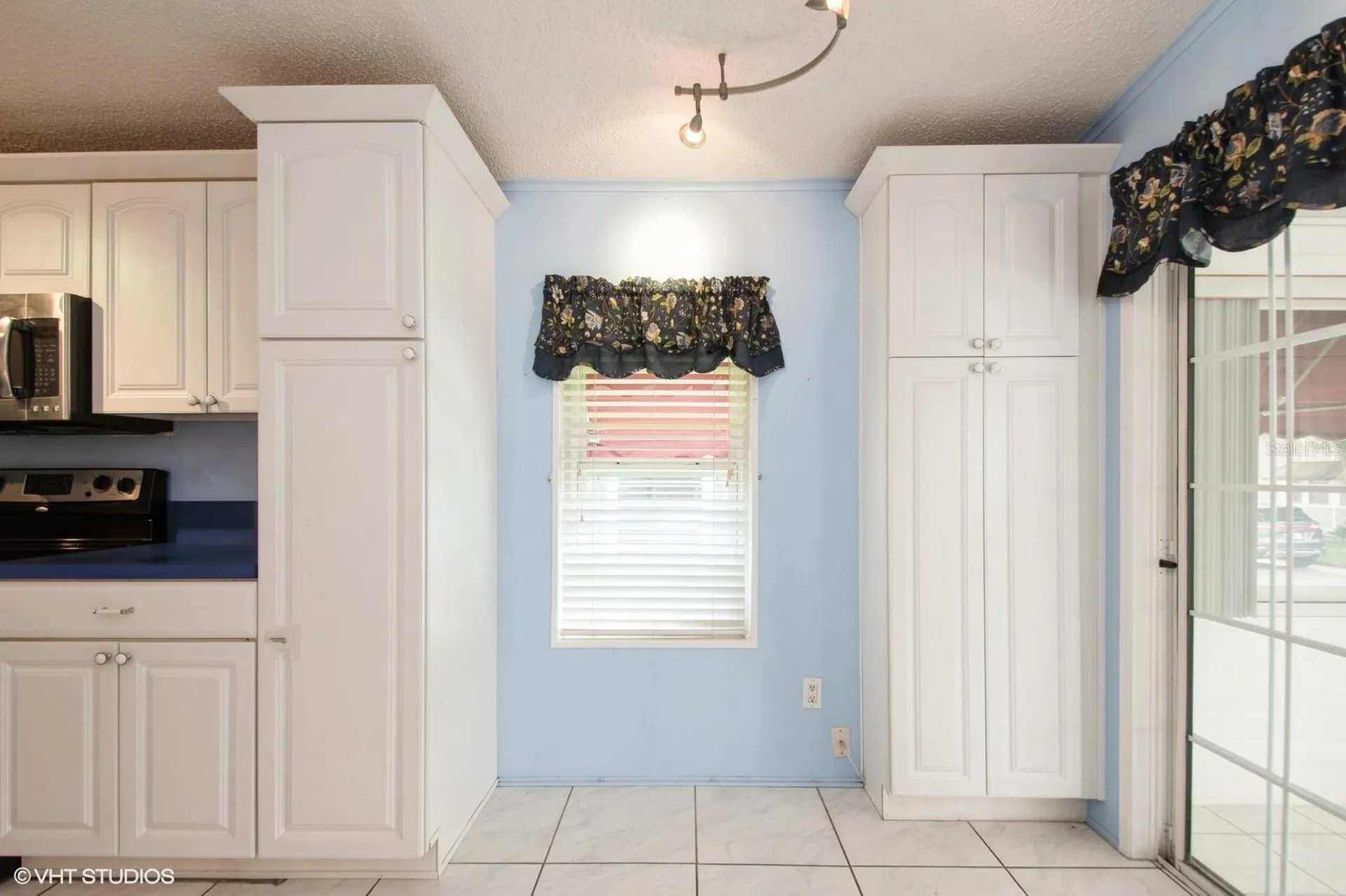 472 Trout Lane Oldsmar FL 34677