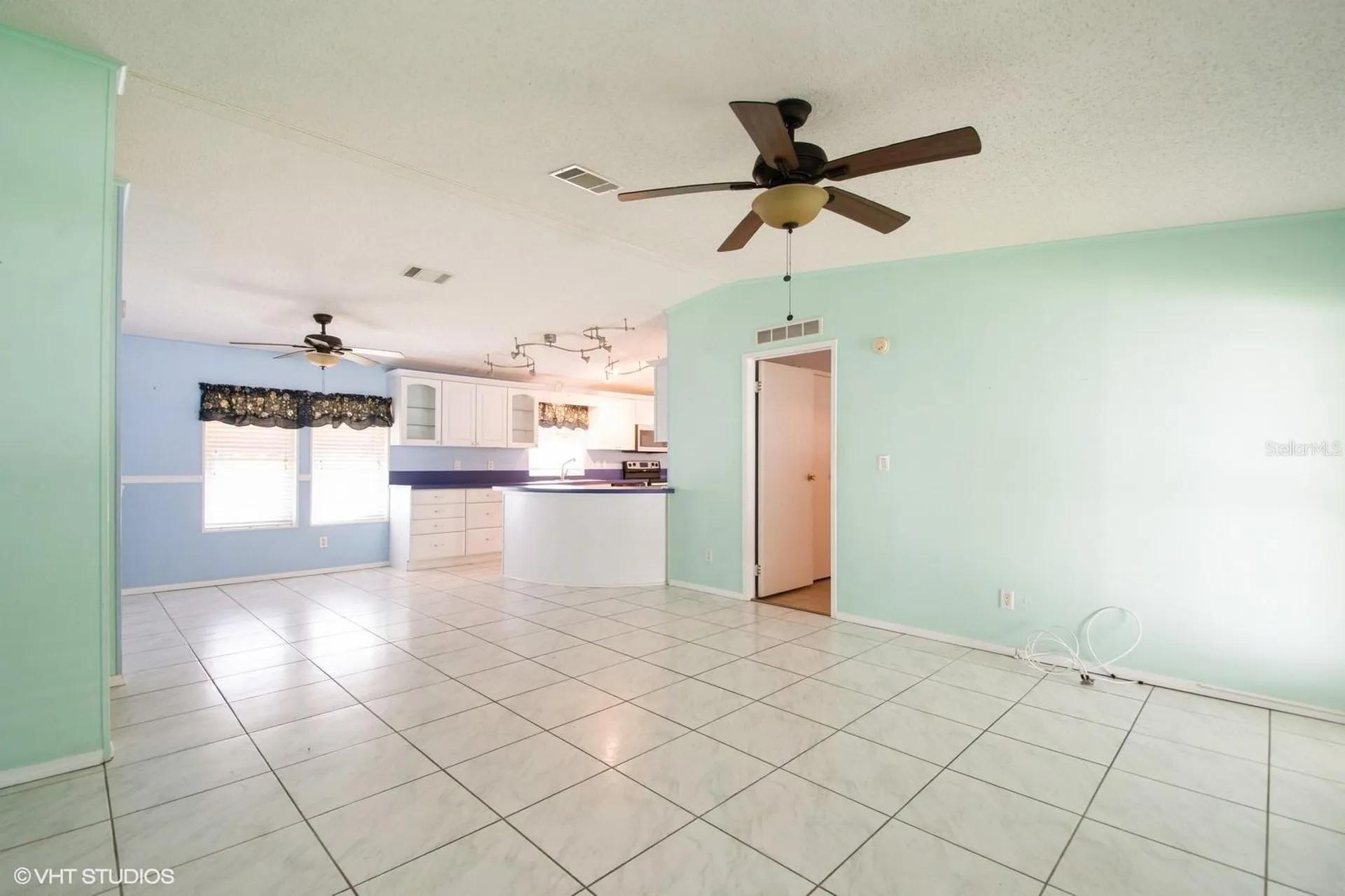 472 Trout Lane Oldsmar FL 34677