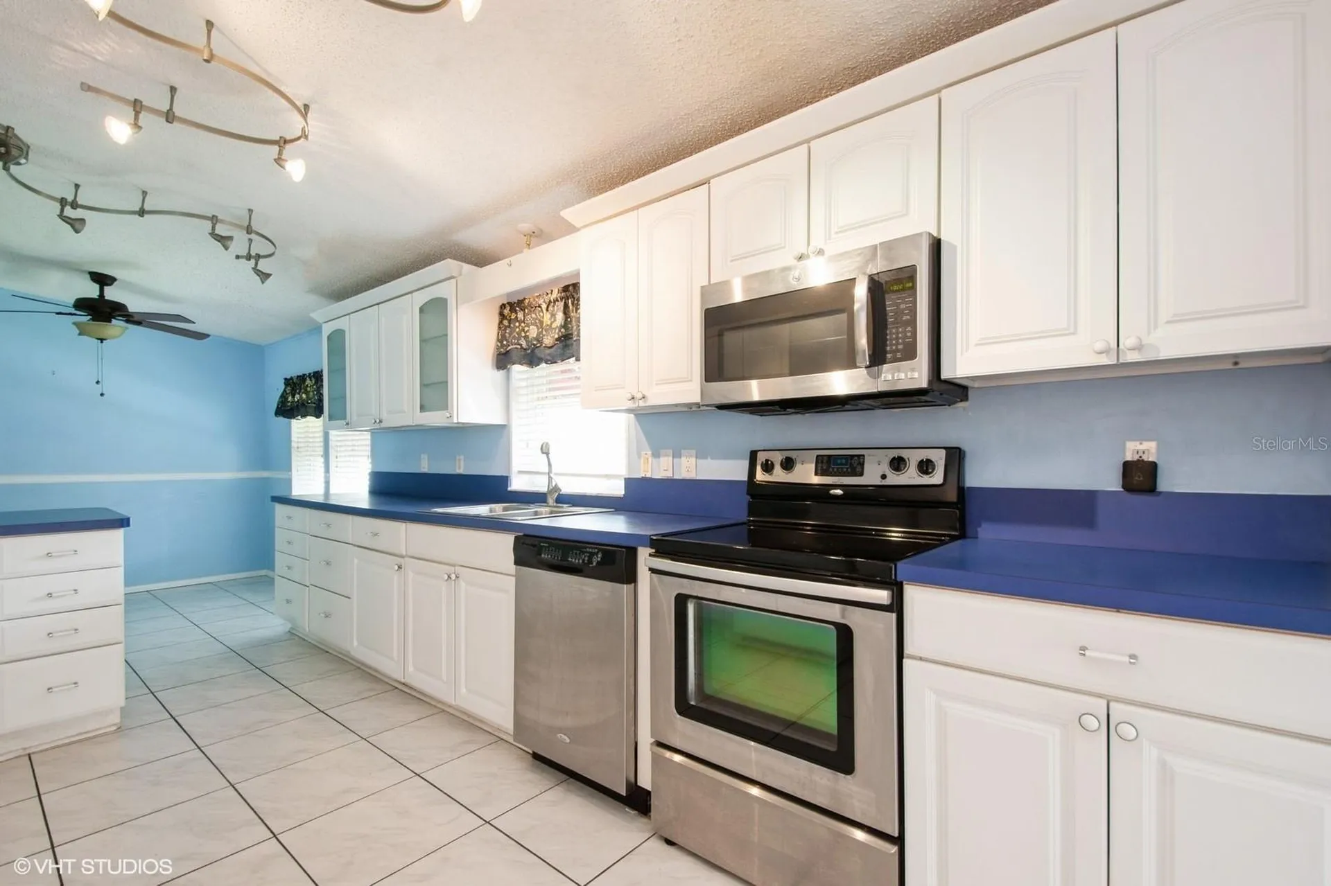 472 Trout Lane Oldsmar FL 34677