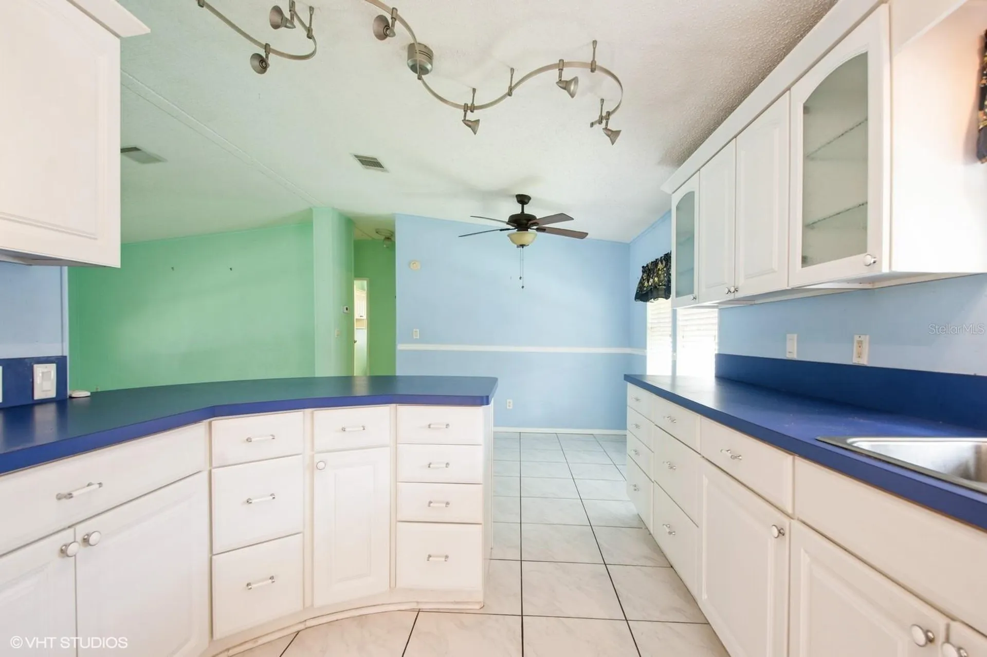 472 Trout Lane Oldsmar FL 34677