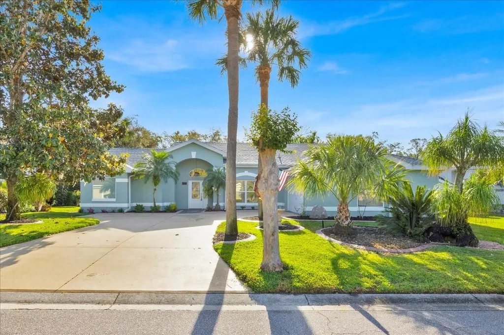 1018 Destin Drive Lake Wales FL 33898