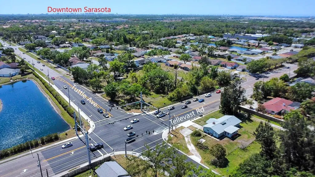 7720 Tuttle Avenue Sarasota FL 34243