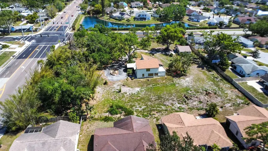 7720 Tuttle Avenue Sarasota FL 34243