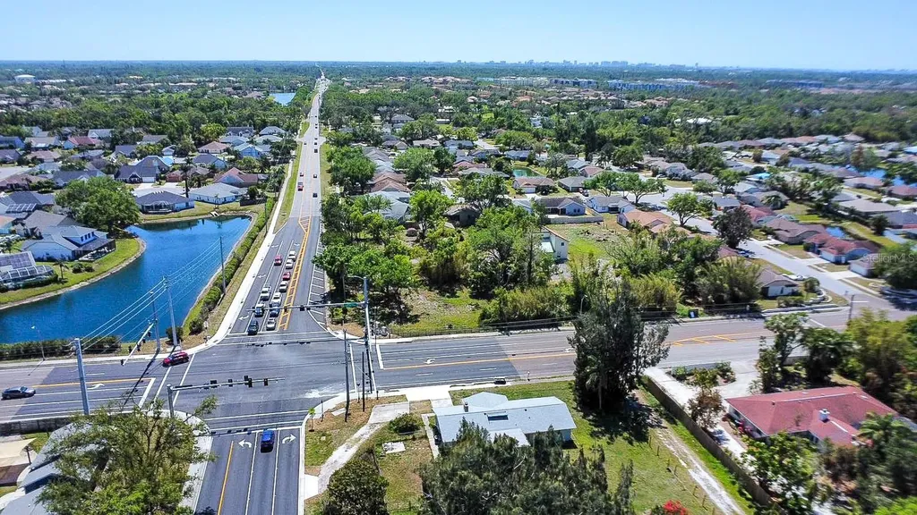 7720 Tuttle Avenue Sarasota FL 34243