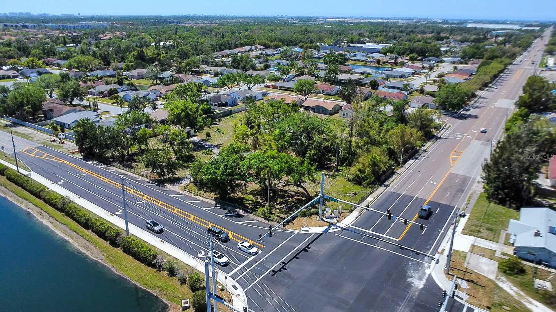 7720 Tuttle Avenue Sarasota FL 34243