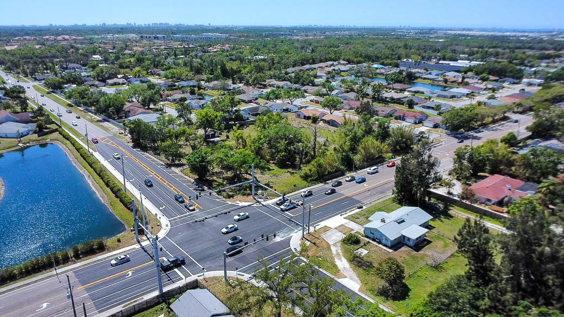 7720 Tuttle Avenue Sarasota FL 34243