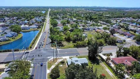 7720 Tuttle Avenue Sarasota FL 34243