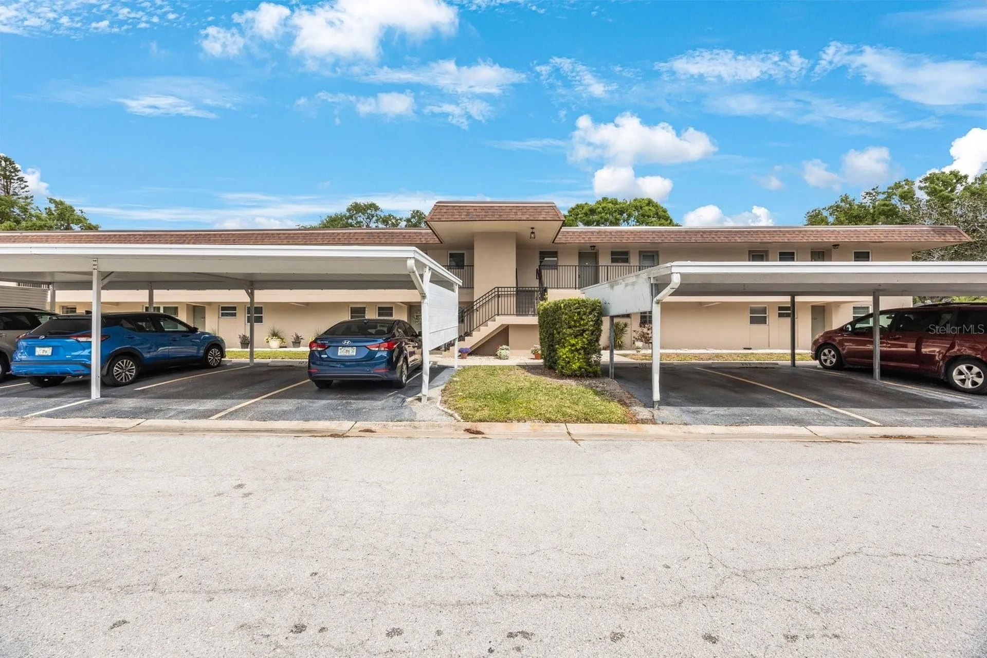 9945 47th Ave N St Petersburg FL 33708