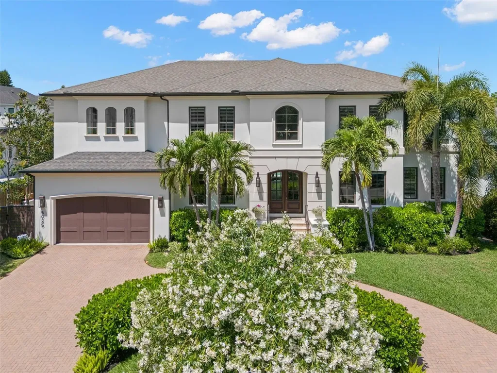 5025 W Homer Avenue Tampa FL 33629