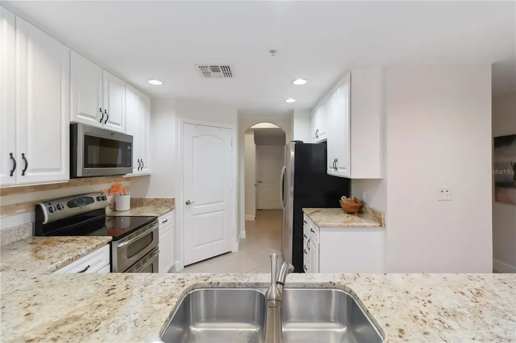 808 3rd Avenue W Bradenton FL 34205