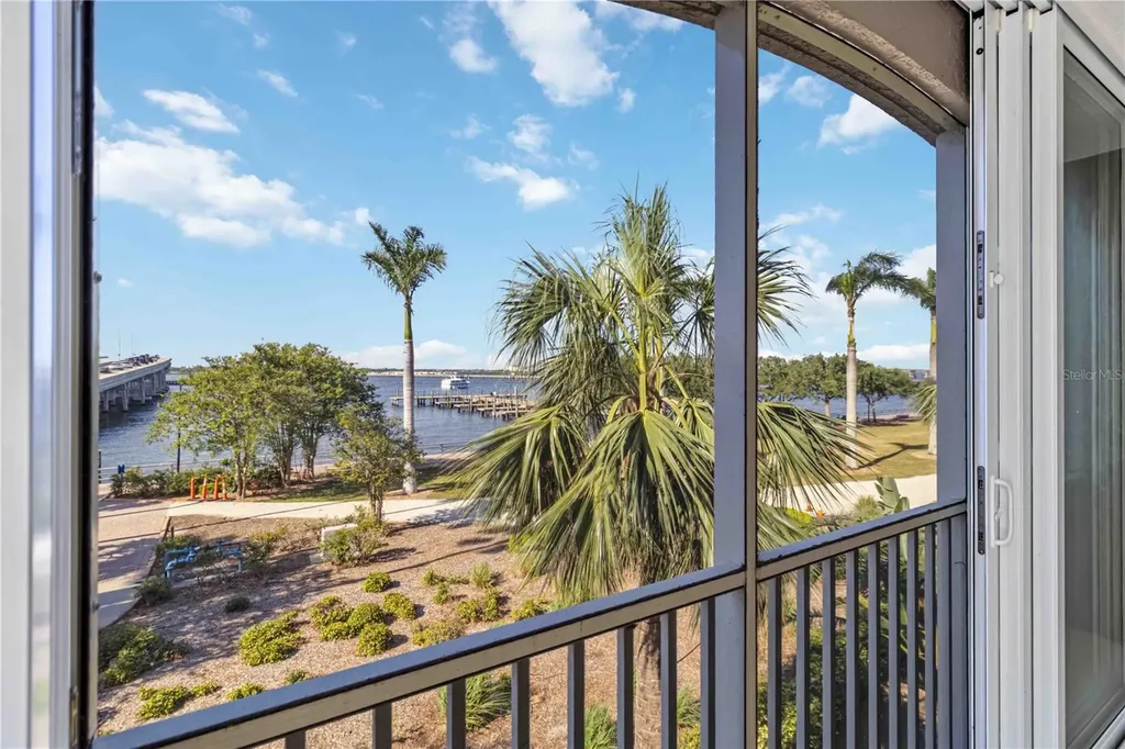 808 3rd Avenue W Bradenton FL 34205