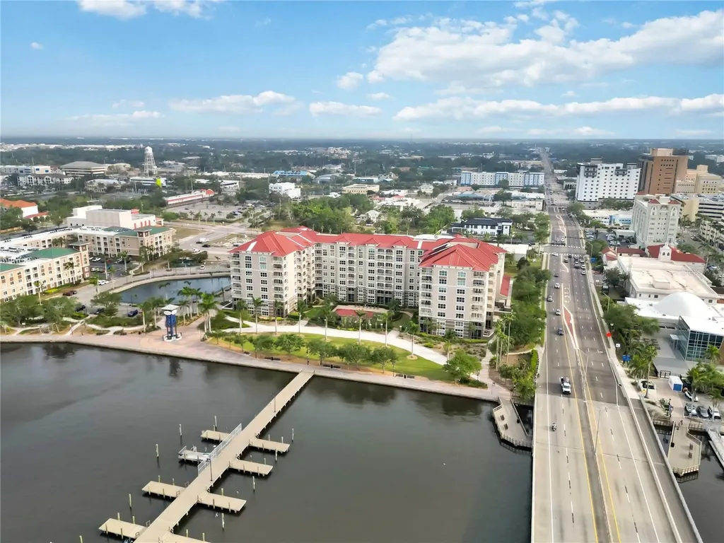 808 3rd Avenue W Bradenton FL 34205
