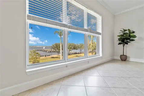 808 3rd Avenue W Bradenton FL 34205