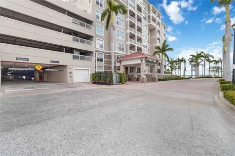 808 3rd Avenue W Bradenton FL 34205