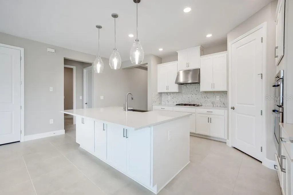 5128 Slate Hue Place Apollo Beach FL 33572