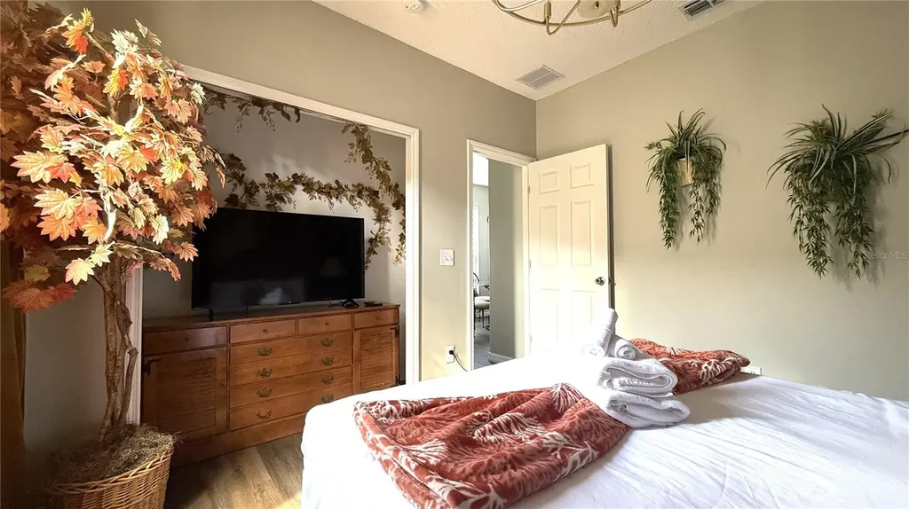 339 Sigmund Loop Davenport FL 33837