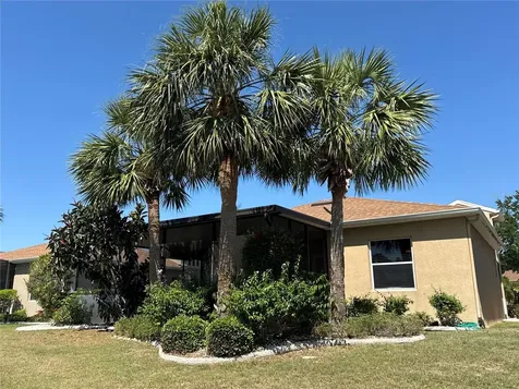 832 King Leon Way Sun City Center FL 33573