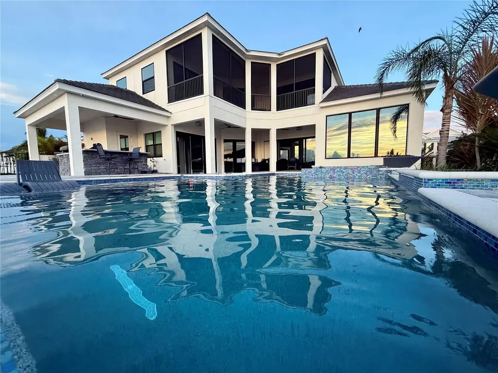 684 Regatta Way Bradenton FL 34208