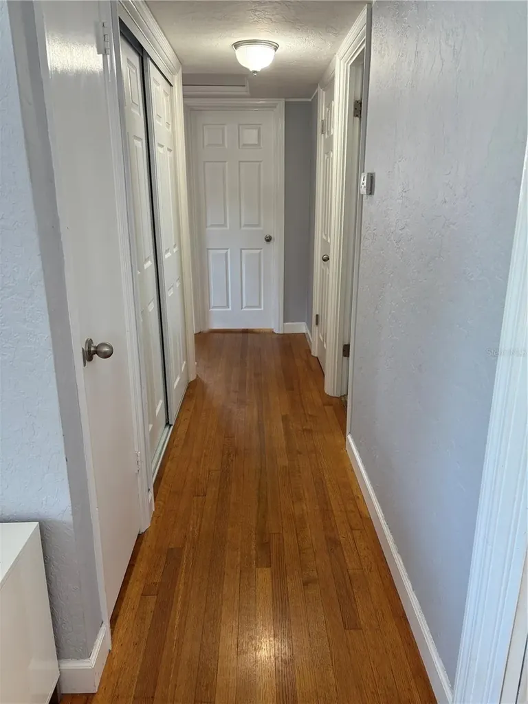 6221 13th Avenue N St Petersburg FL 33710