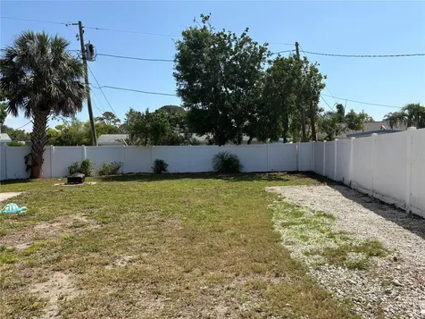 6221 13th Avenue N St Petersburg FL 33710