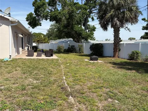 6221 13th Avenue N St Petersburg FL 33710