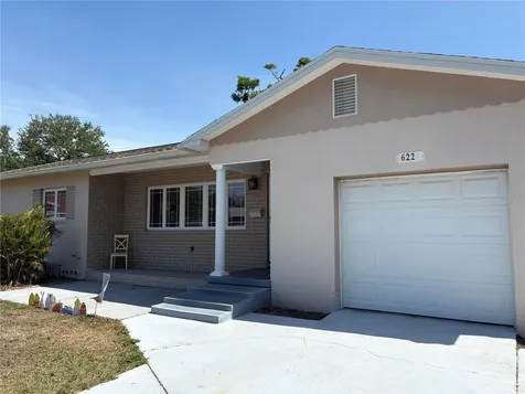 6221 13th Avenue N St Petersburg FL 33710