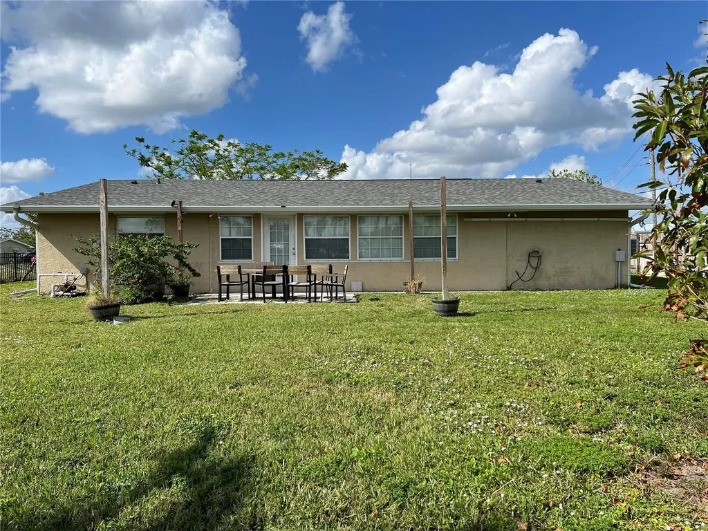 705 Crestview Circle NW Port Charlotte FL 33948